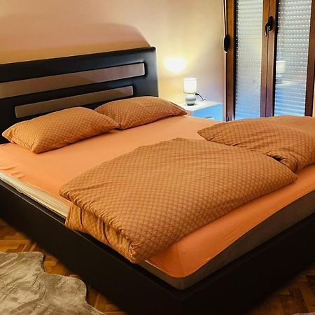 Majdini Clock Tower Apartman Podgorica Buitenkant foto