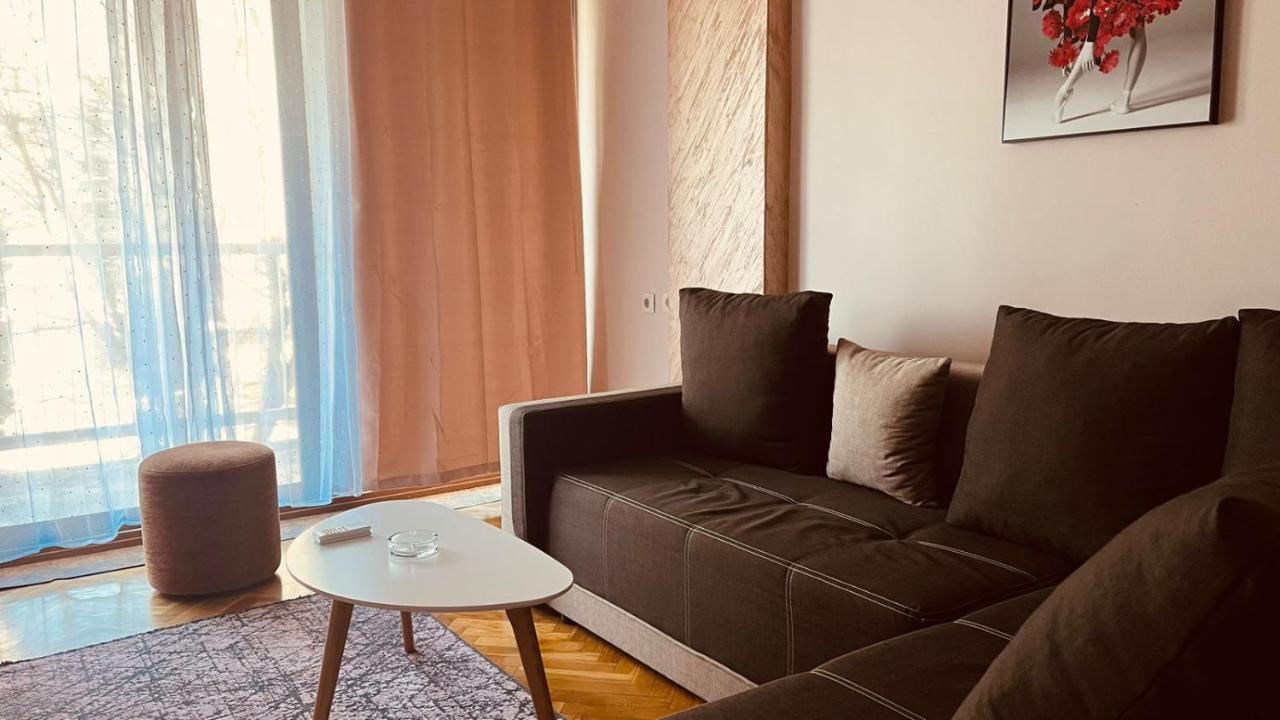 Majdini Clock Tower Apartman Podgorica Buitenkant foto