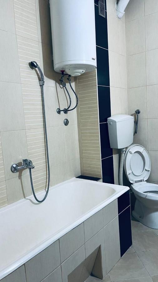 Majdini Clock Tower Apartman Podgorica Buitenkant foto