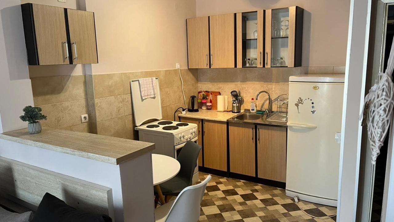 Majdini Clock Tower Apartman Podgorica Buitenkant foto